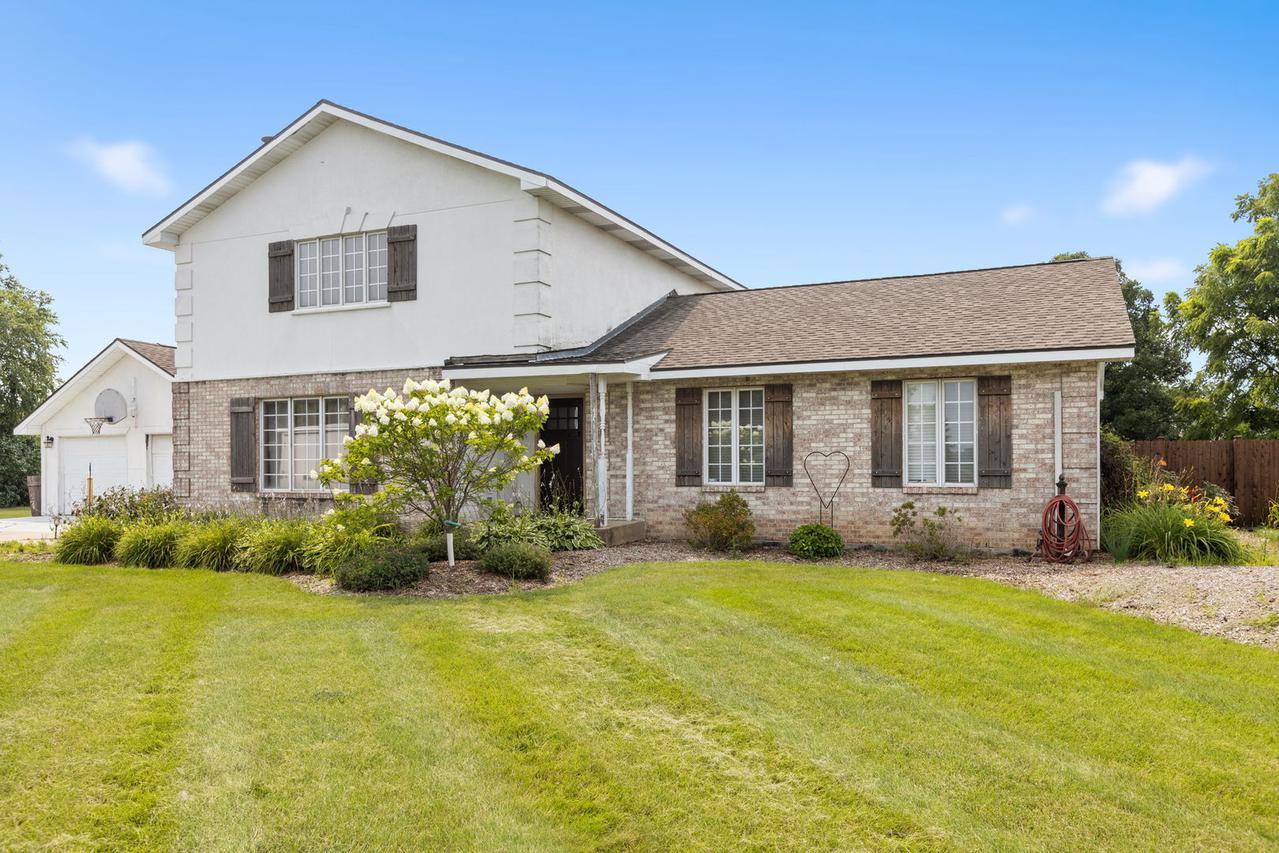 26540 S Mckinley Woods Rd., Channahon, IL 60410