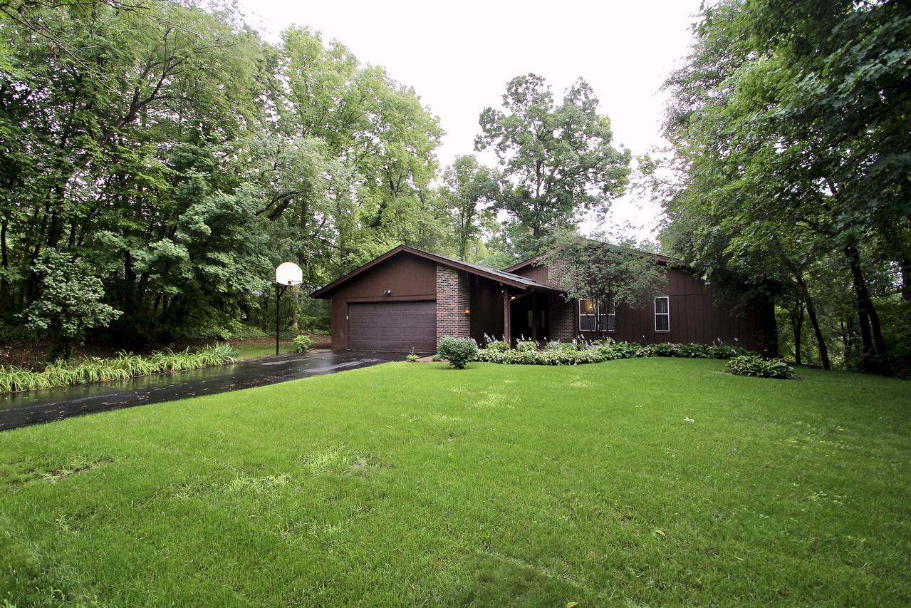 8479 Croix Tr., Roscoe, IL 61073