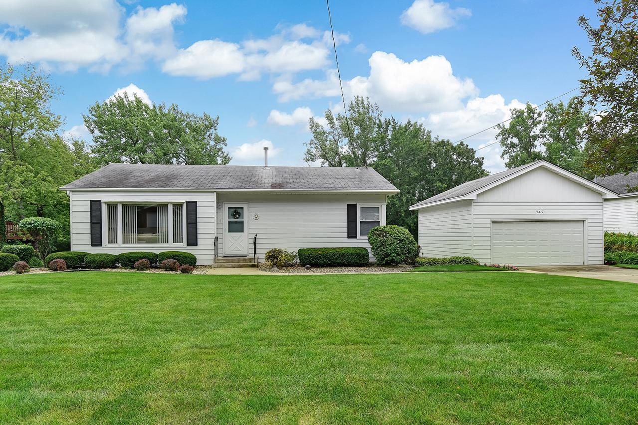 11317 74th St., Burr Ridge, IL 60527