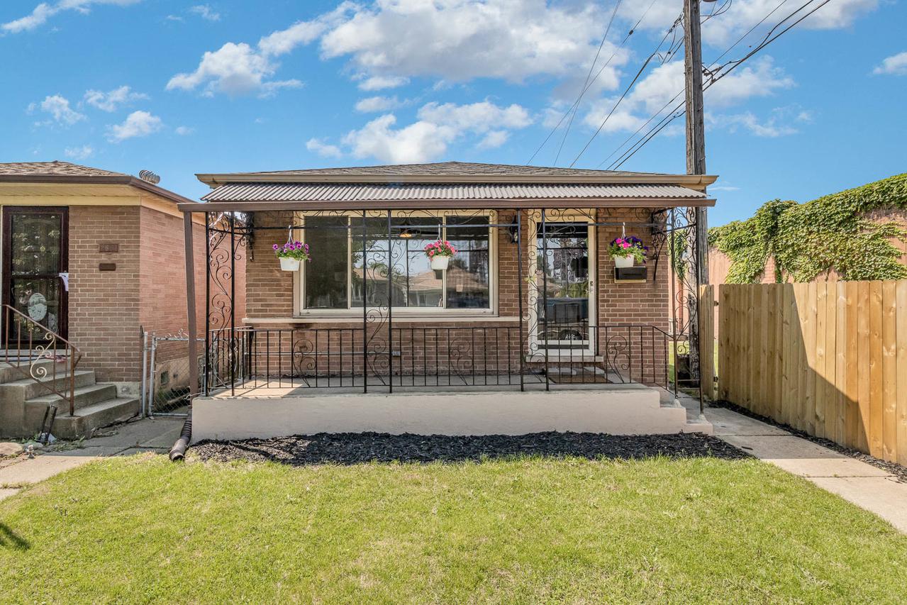 2647 E 127th St., Chicago, IL 60633