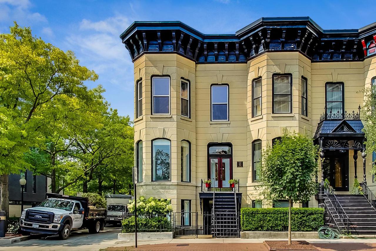 1928 N Lincoln Ave., Chicago, IL 60614