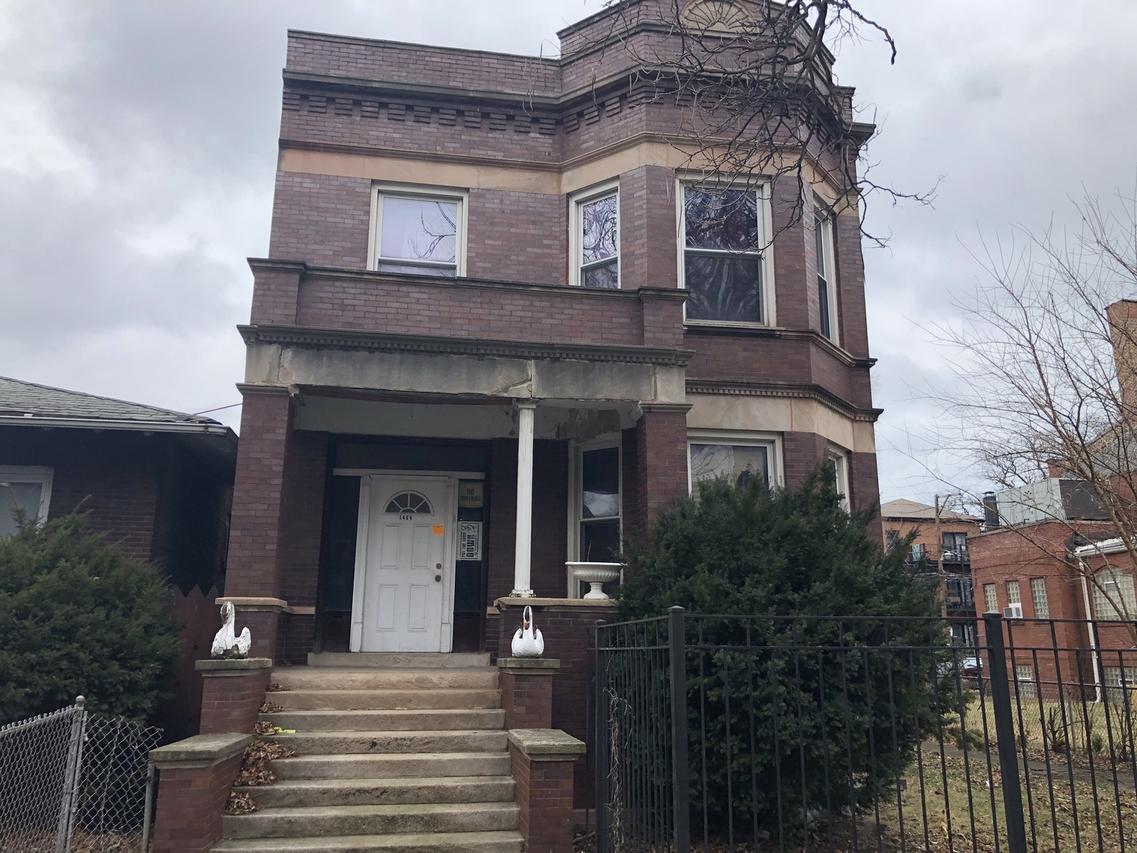 [Address Unavailable], Chicago, IL 60637