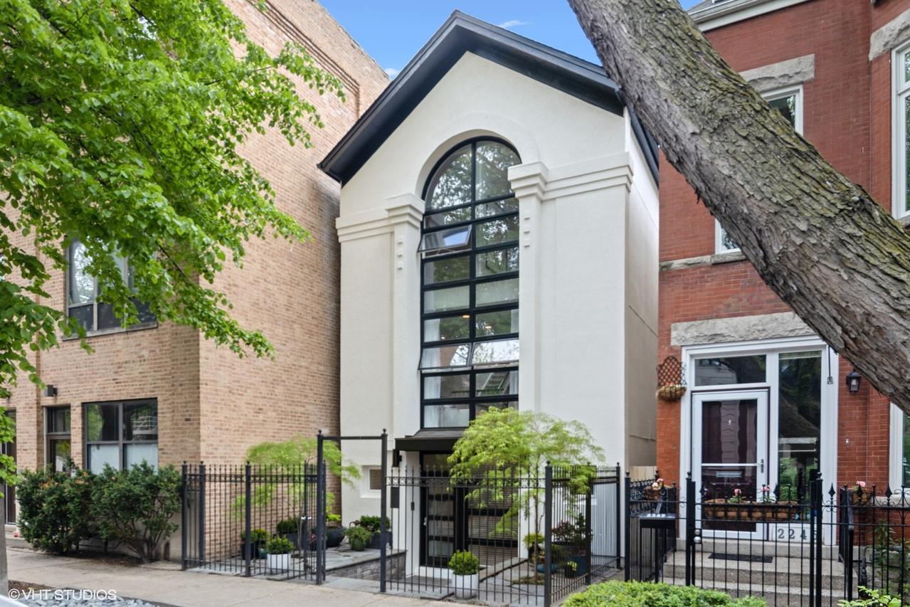 2247 N Wayne Ave., Chicago, IL 60614