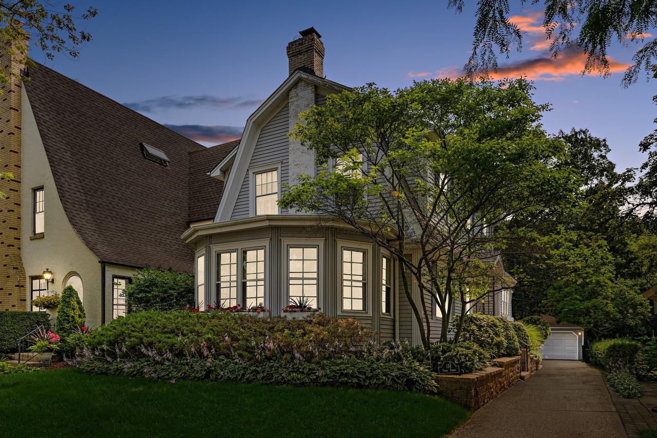 114 3rd St., Wilmette, IL 60091