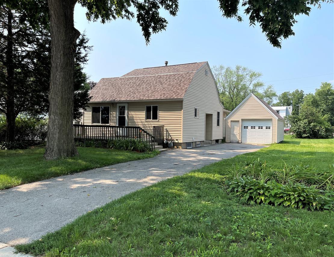 838 Kingsley Dr., Machesney Park, IL 61115