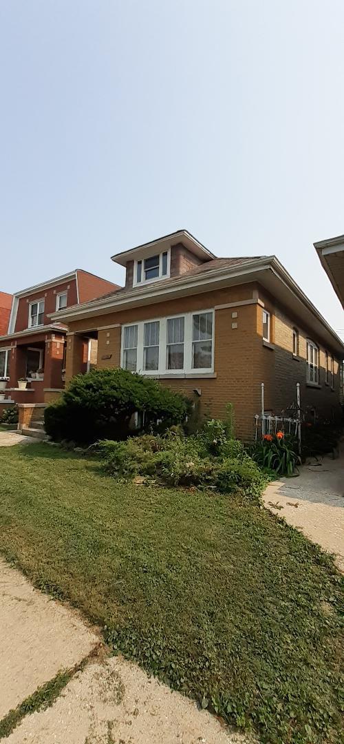 5825 W Eddy St., Chicago, IL 60634