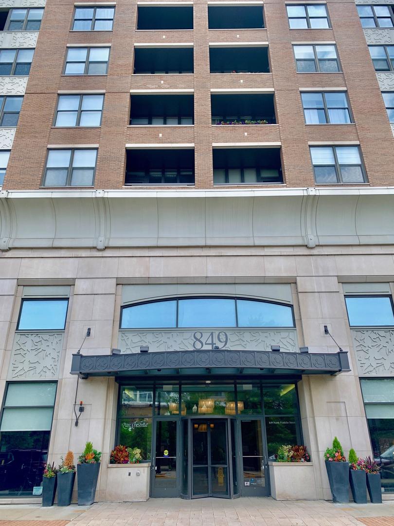 849 N Franklin St. #1420, Chicago, IL 60610