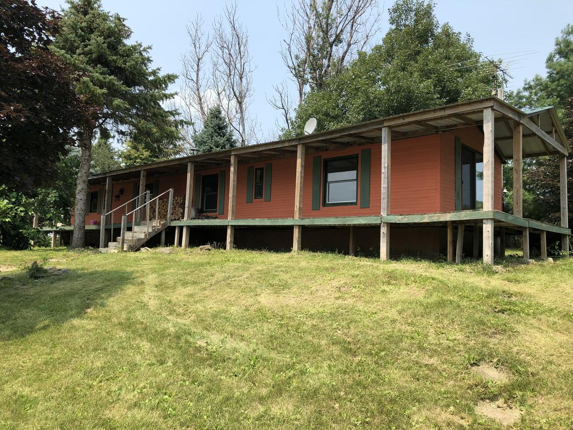 1676 Whitney Rd., Franklin Grove, IL 61031