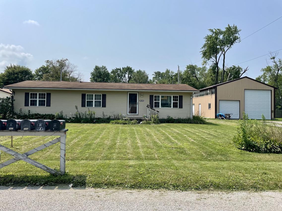 707 W Park St., Thomasboro, IL 61878