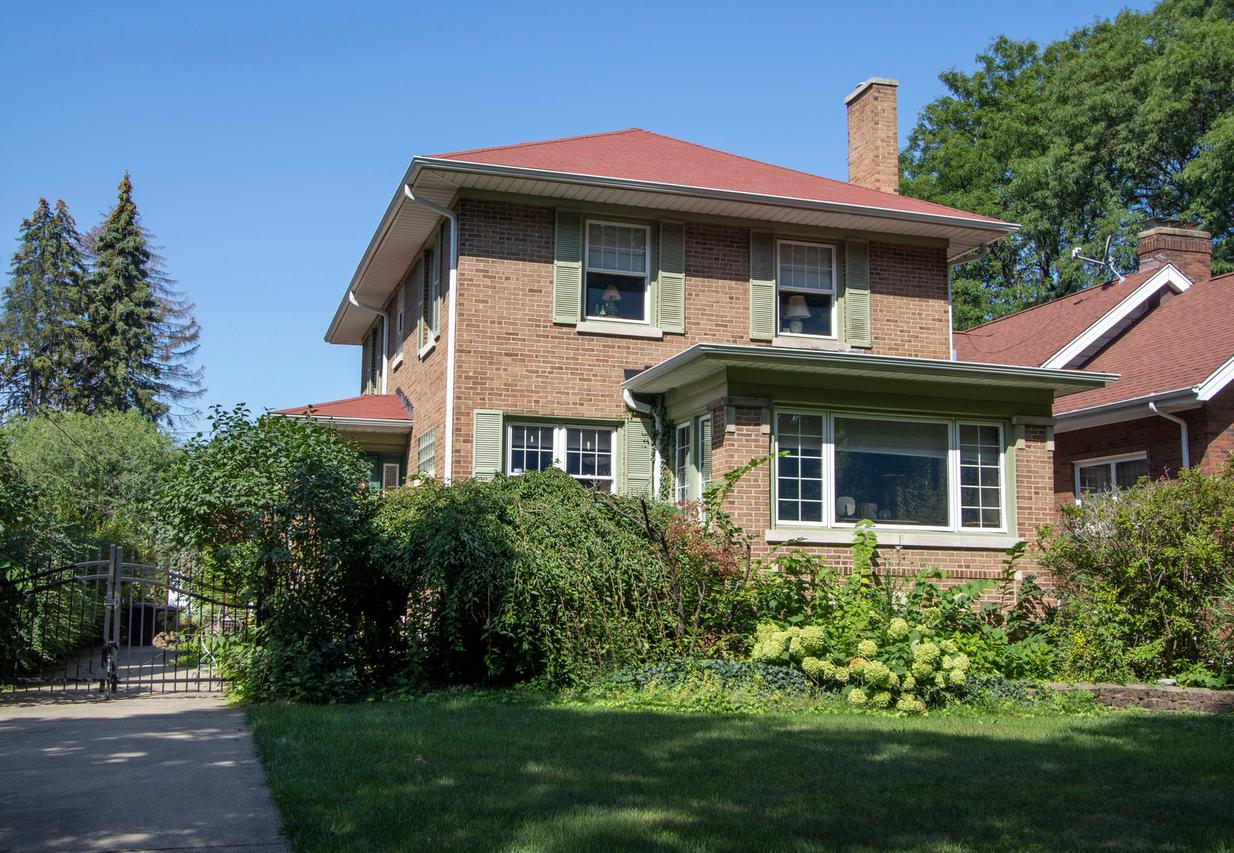 942 William St., River Forest, IL 60305