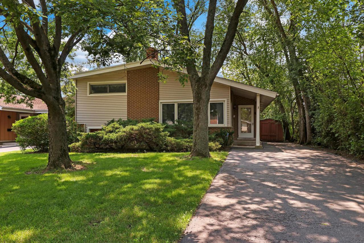 333 Southgate Dr., Northbrook, IL 60062
