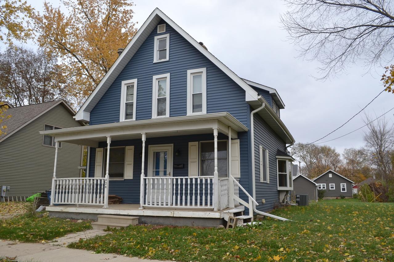 424 Chambers St., Ottawa, IL 61350