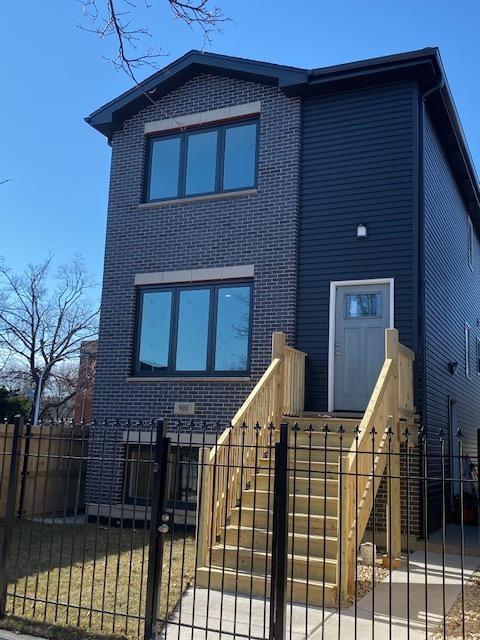 900 N Leclaire Ave., Chicago, IL 60651