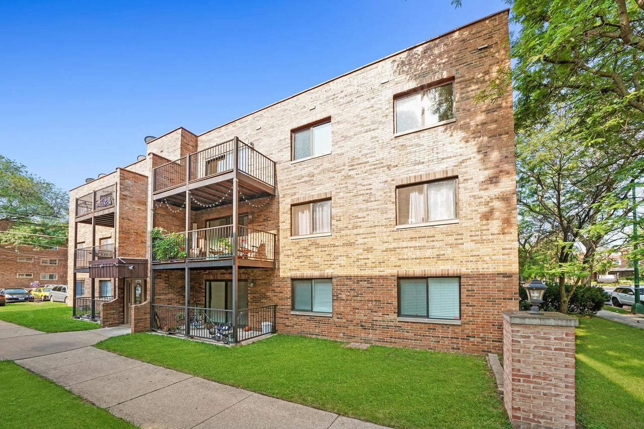 1917 W Granville Ave. #301, Chicago, IL 60660