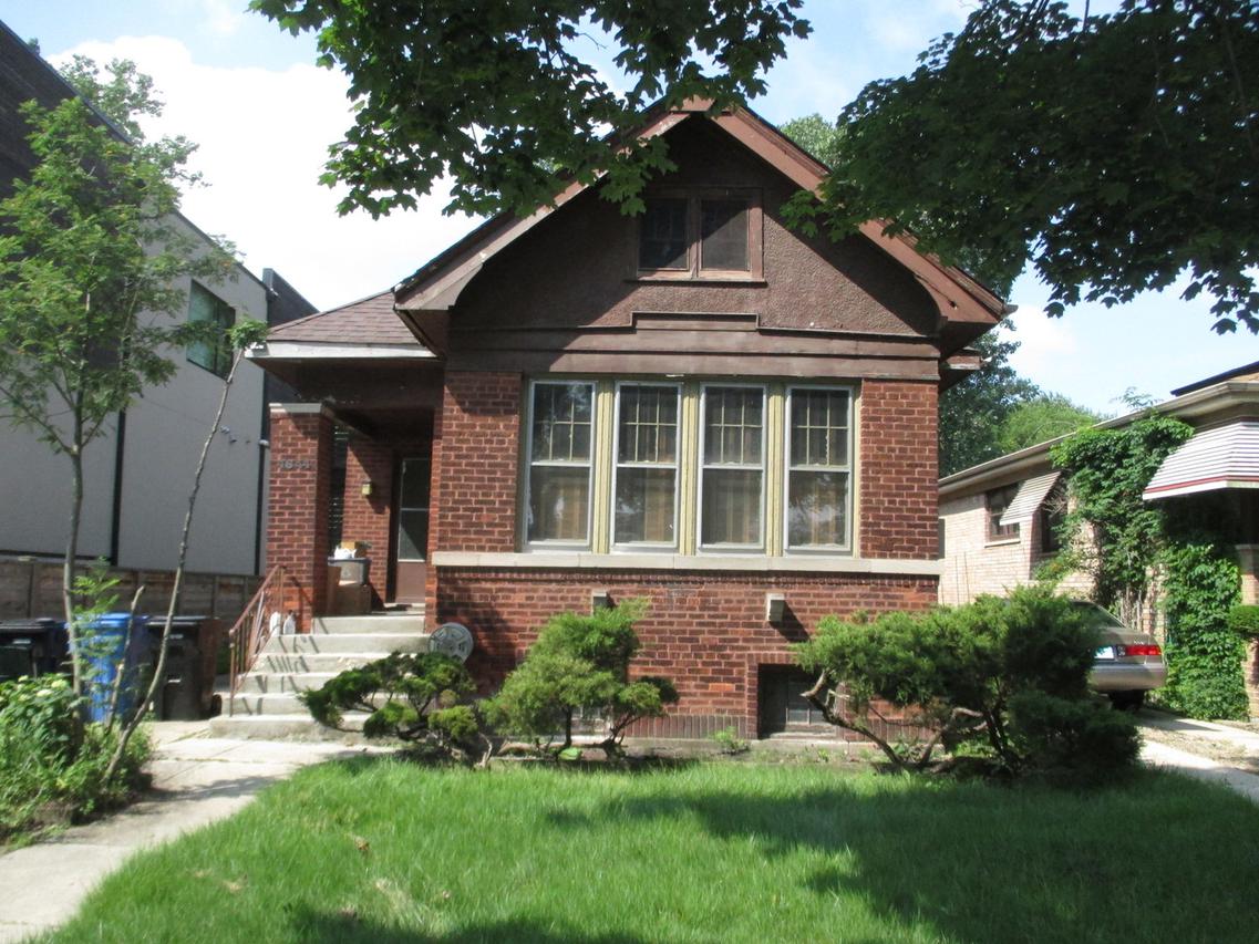 4644 N Virginia Ave., Chicago, IL 60625