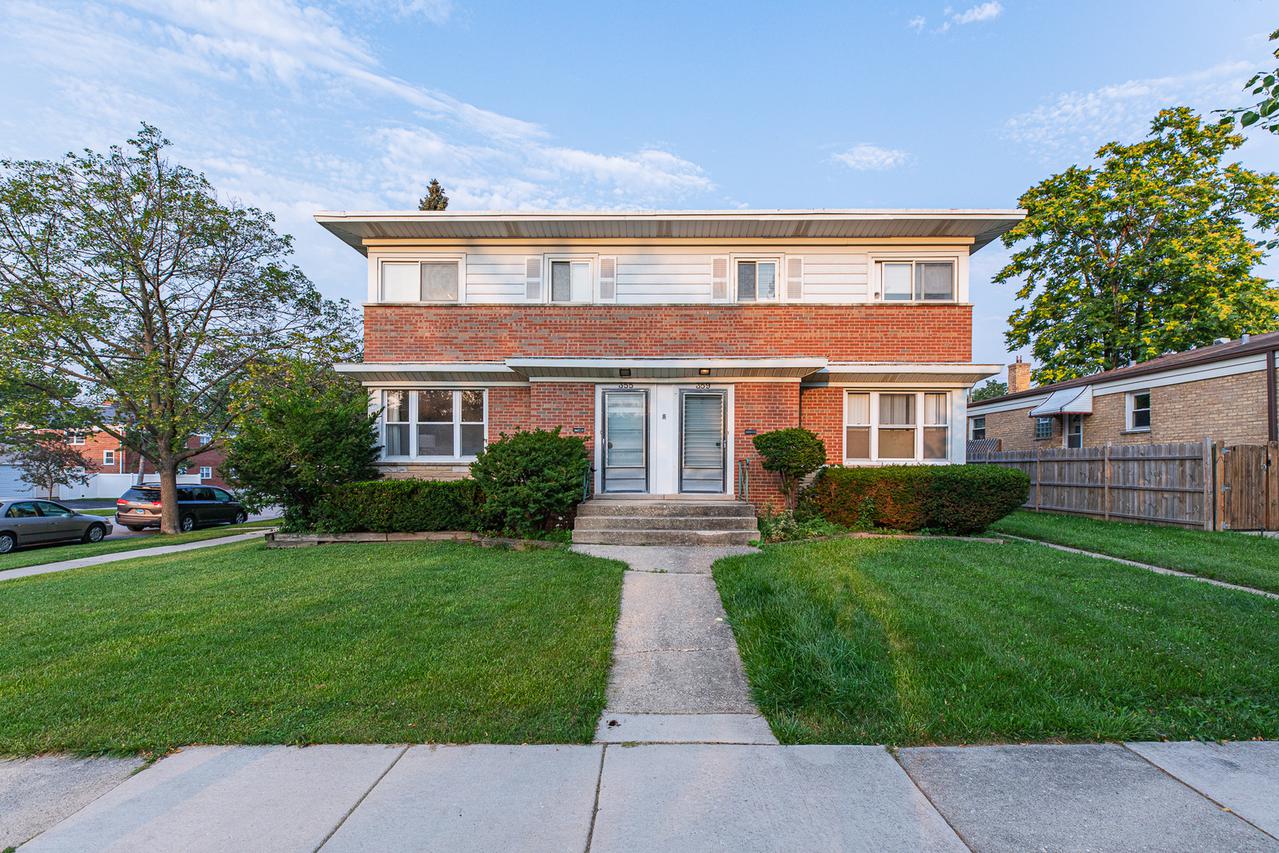 355 Alles St., Des Plaines, IL 60016