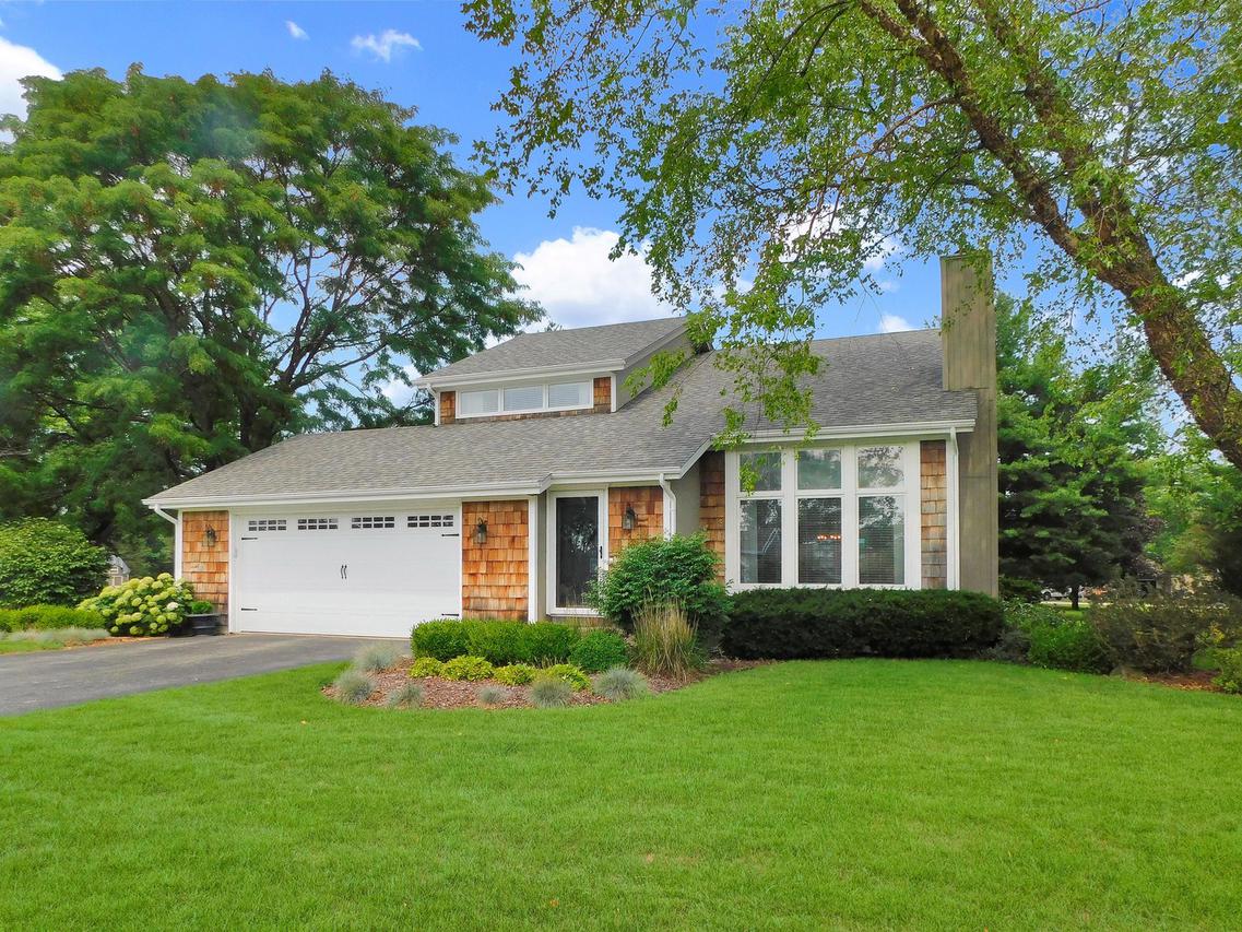 507 Betsy Ross Ln., Rockton, IL 61072