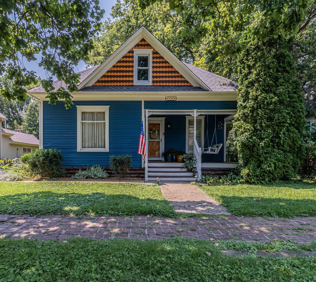 713 S Broadway Ave., Urbana, IL 61801