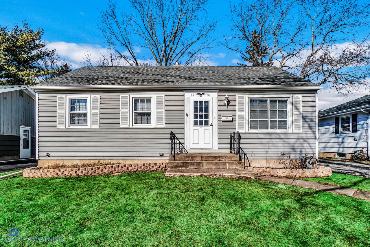 1216 Olive Rd., Homewood, IL 60430