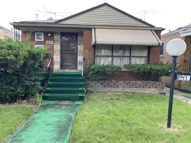 8947 S Oglesby Ave., Chicago, IL 60617