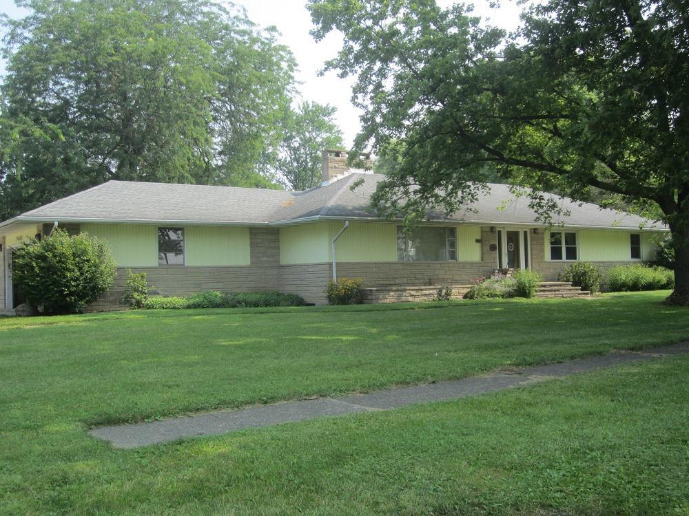 401 E Center St., Sheldon, IL 60966