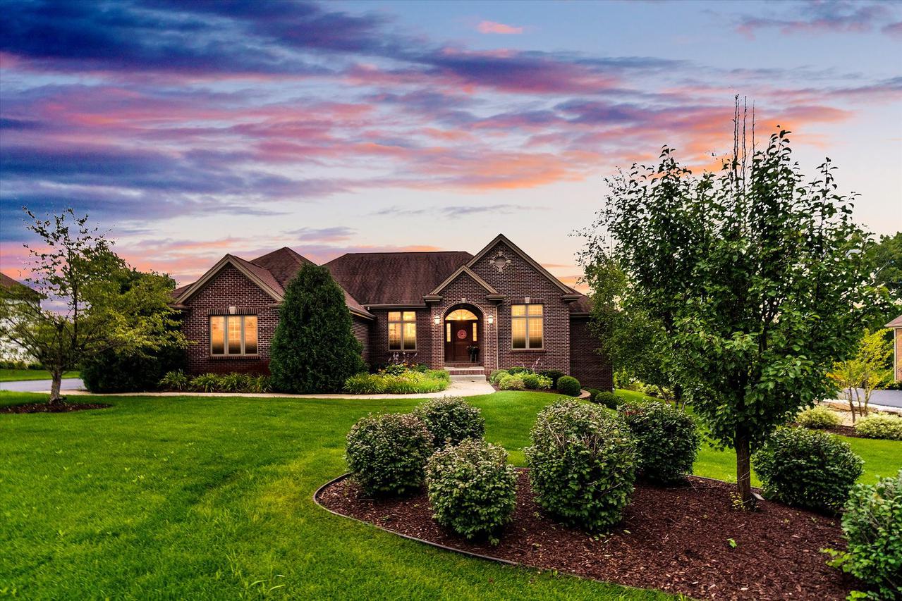 13075 Deer Crossing, Roscoe, IL 61073