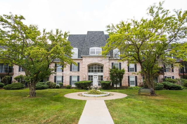 5400 Carriageway Dr. #207-1, Rolling Meadows, IL 60008