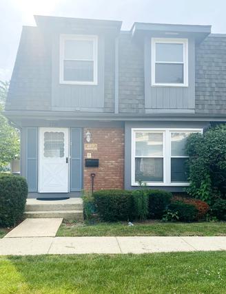 2217 Andover Ct., Schaumburg, IL 60194