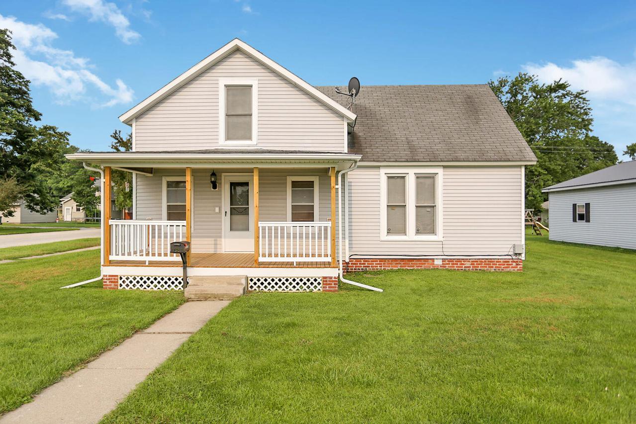 102 N West St., Homer, IL 61849