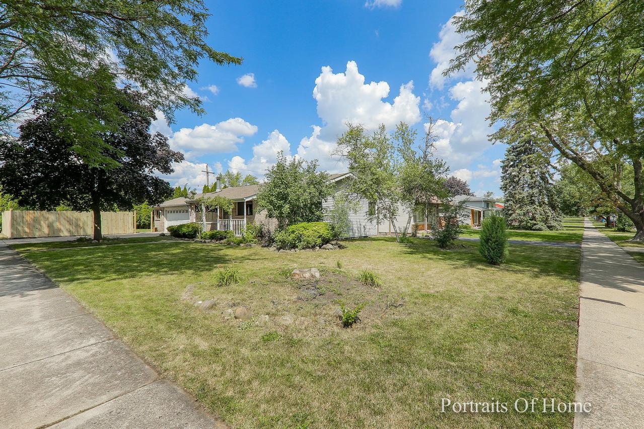 206 E Lorraine Ave., Addison, IL 60101