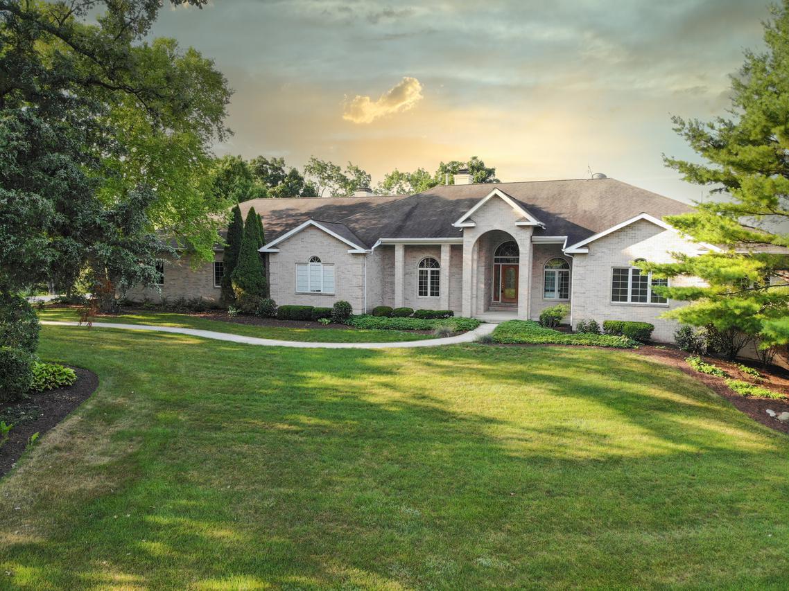 7100 N Pecatonica Rd., Leaf River, IL 61047