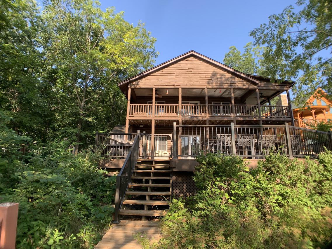 24 Magnolia Dr., Putnam, IL 61560
