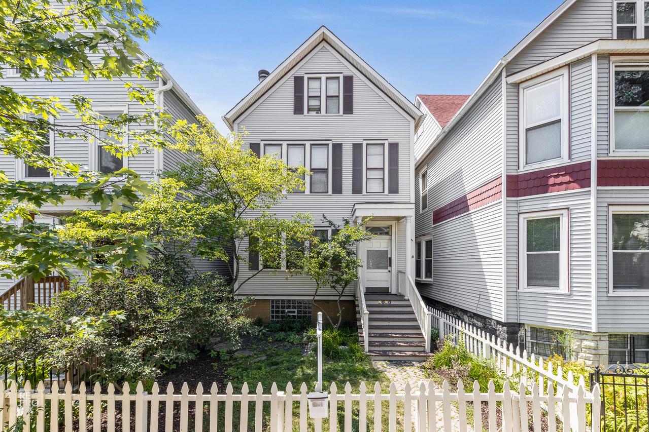 3030 N Clifton Ave., Chicago, IL 60657