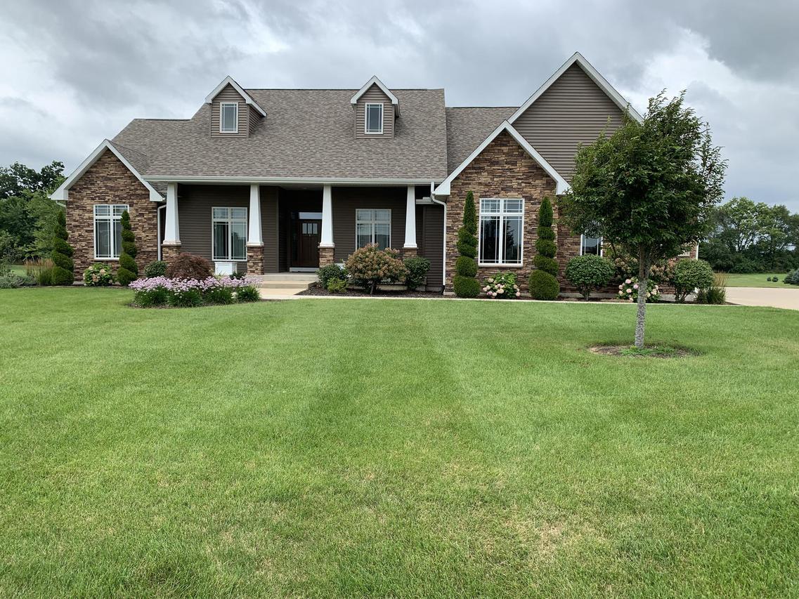 4824 S Richard Rd., Rochelle, IL 61068