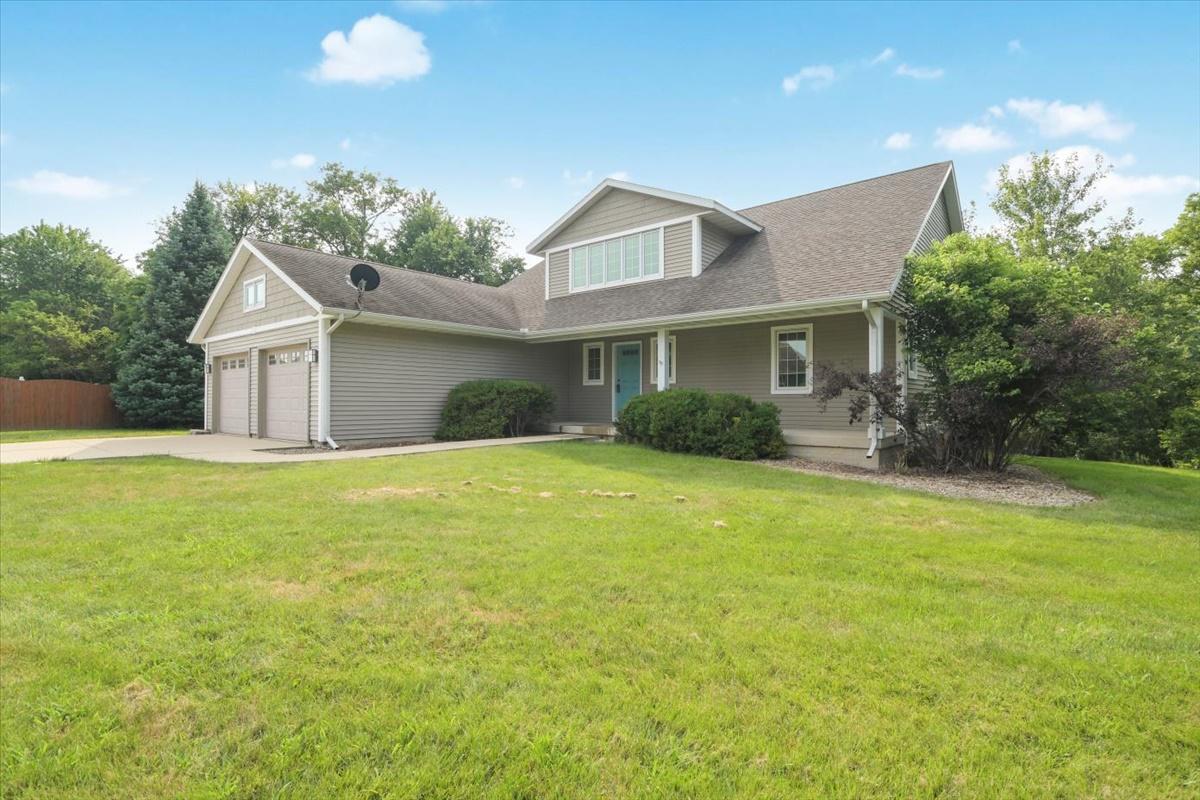 1816 Walden Dr., Monticello, IL 61856