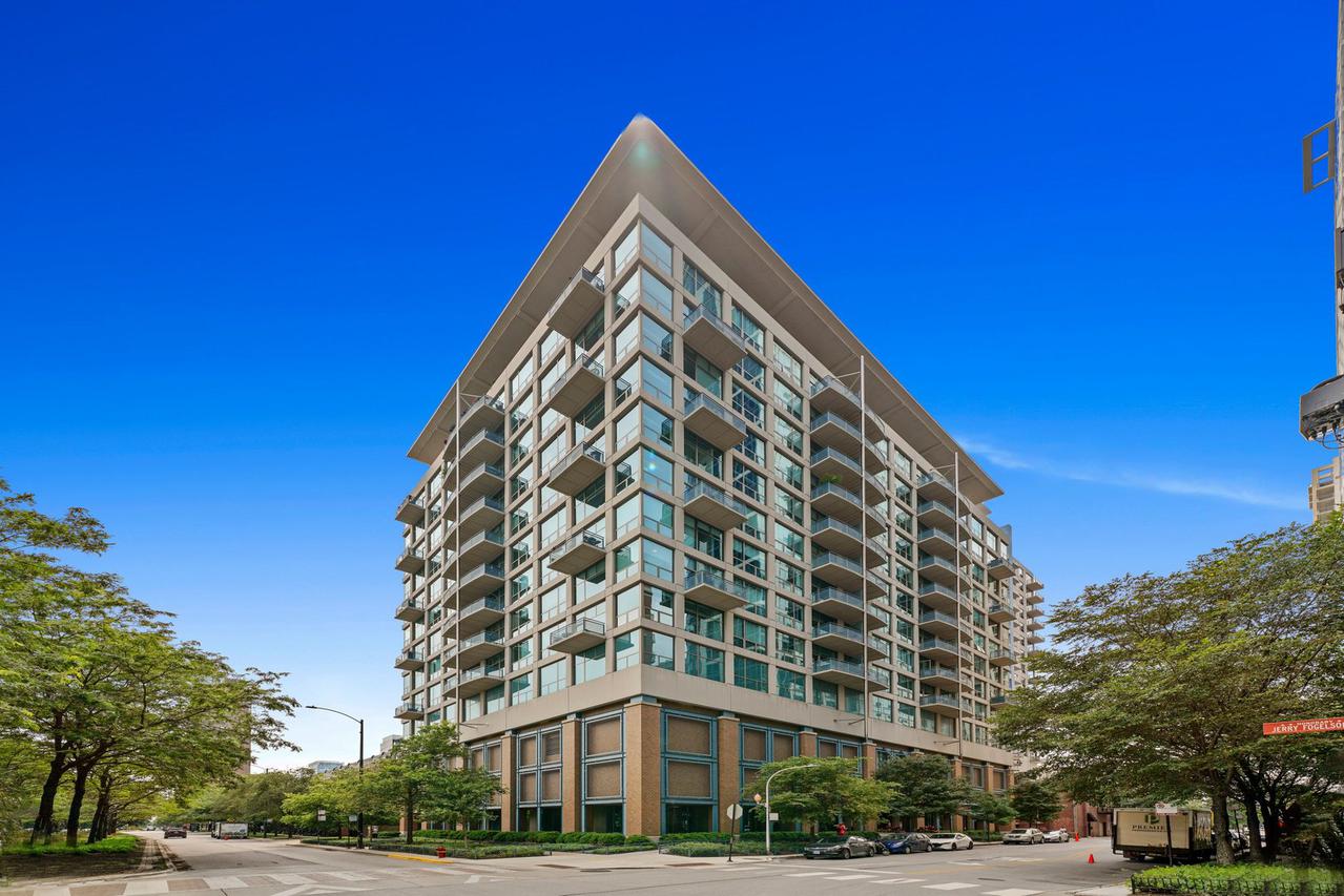 125 E 13th St. #501, Chicago, IL 60605