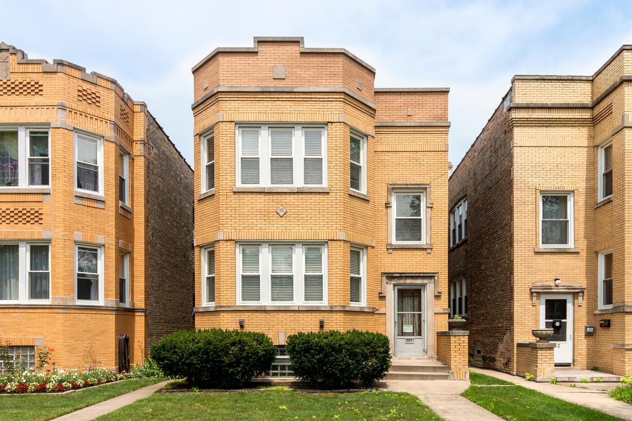 5246 W School St., Chicago, IL 60641