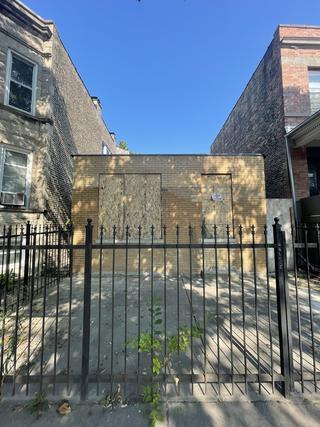 721 N. Drake Ave., Chicago, IL 60624