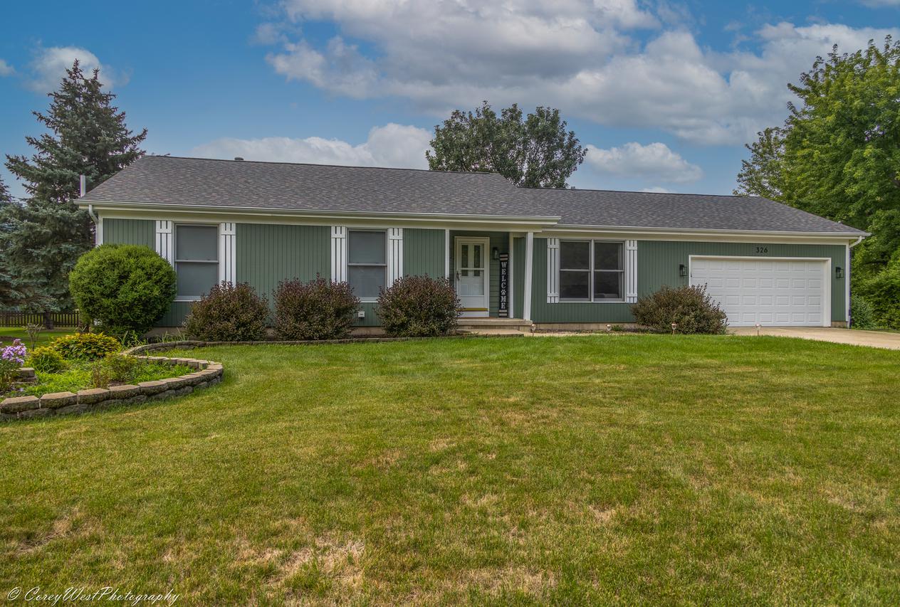 326 Alfred Dr., Sycamore, IL 60178