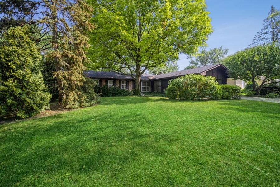 4032 Picardy Dr., Northbrook, IL 60062