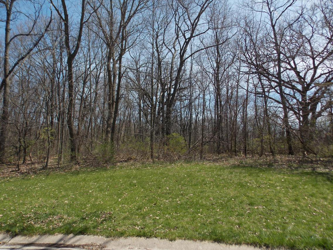 11212 E Riviera Dr., Spring Grove, IL 60081