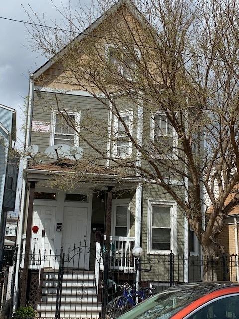 3530 W Wolfram St., Chicago, IL 60618