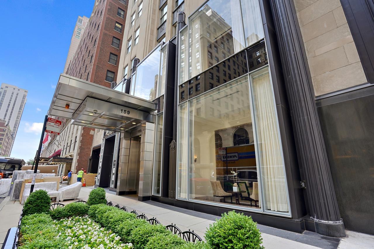 159 E Walton St. #11A, Chicago, IL 60611