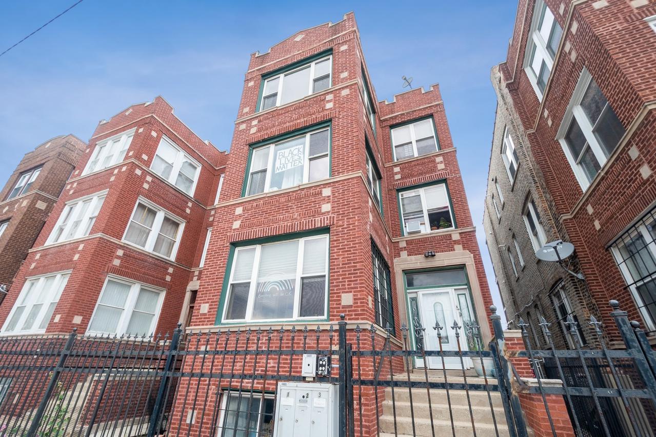 3230 W Augusta Blvd., Chicago, IL 60651