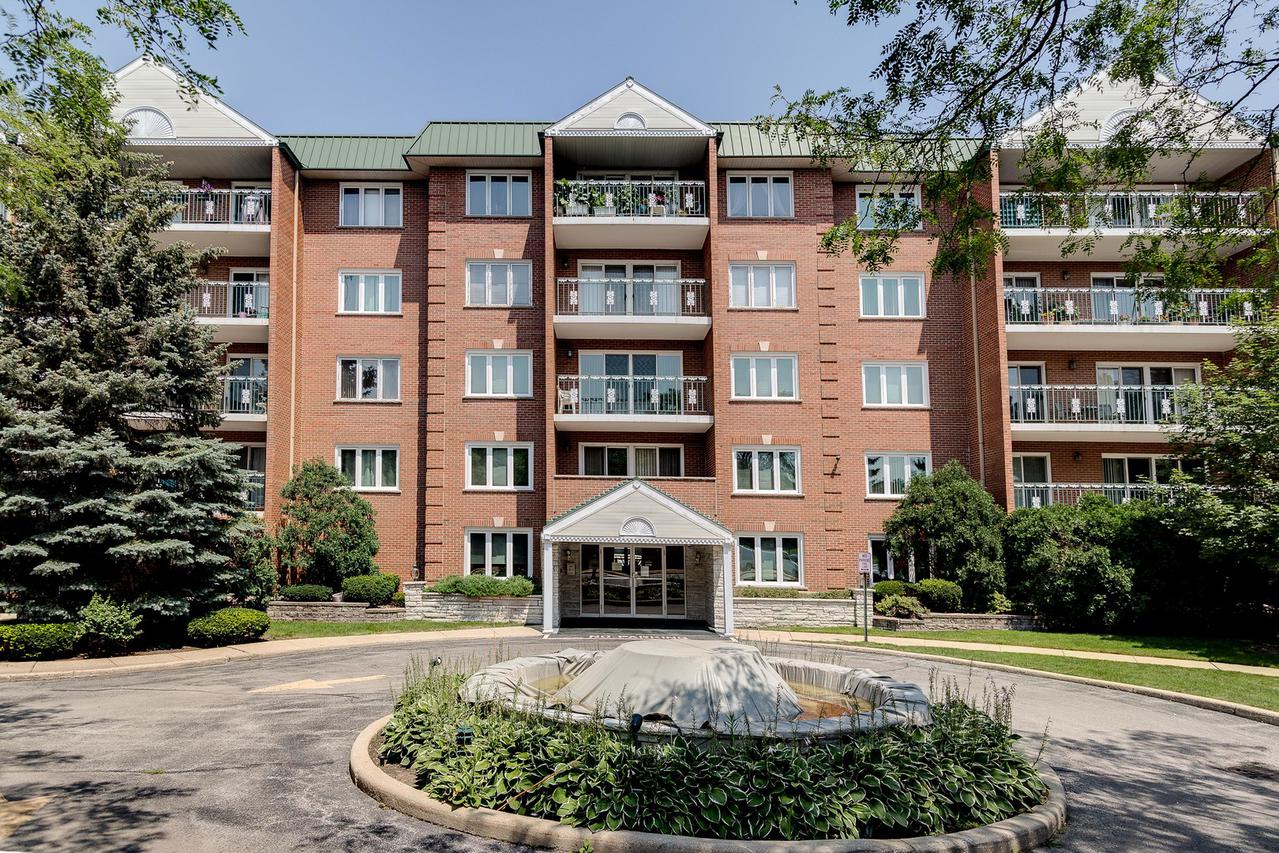 6980 W Touhy Ave. #205, Niles, IL 60714