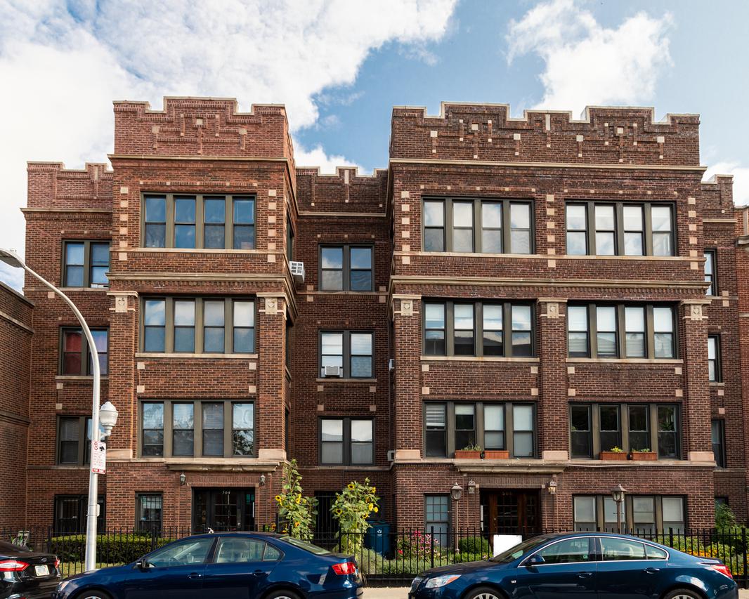 560 W Roscoe St. #3W, Chicago, IL 60657