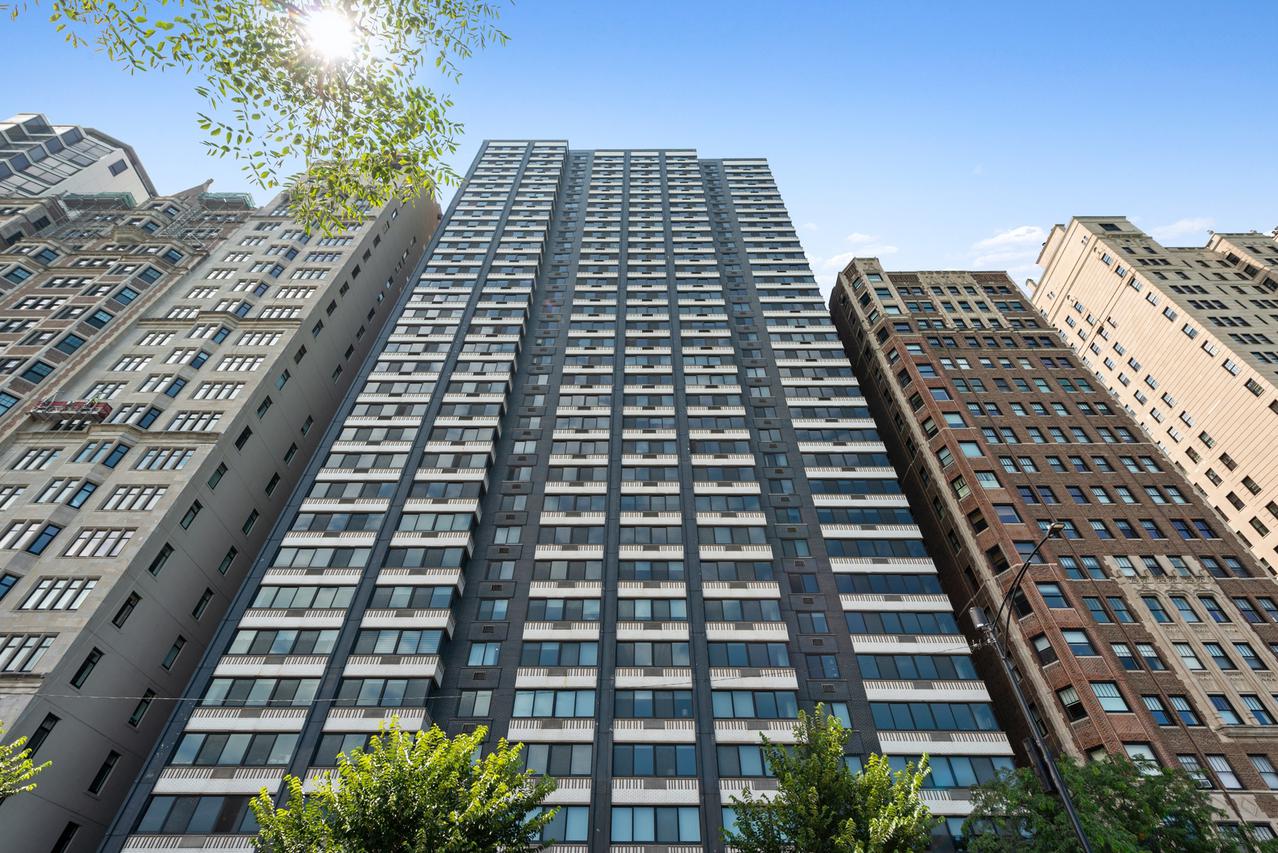 1440 N Lake Shore Dr. #28C, Chicago, IL 60610