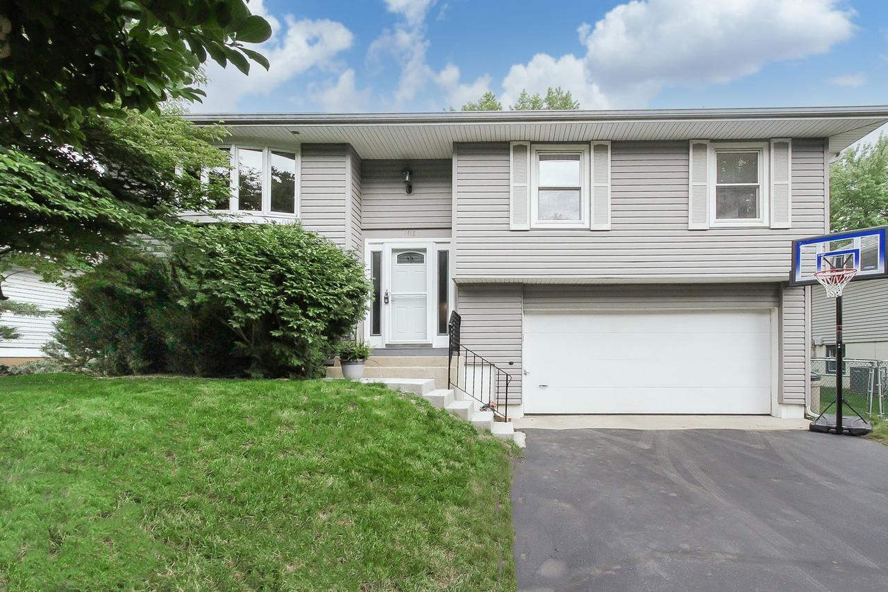 1418 Washington St., Lake In The Hills, IL 60156