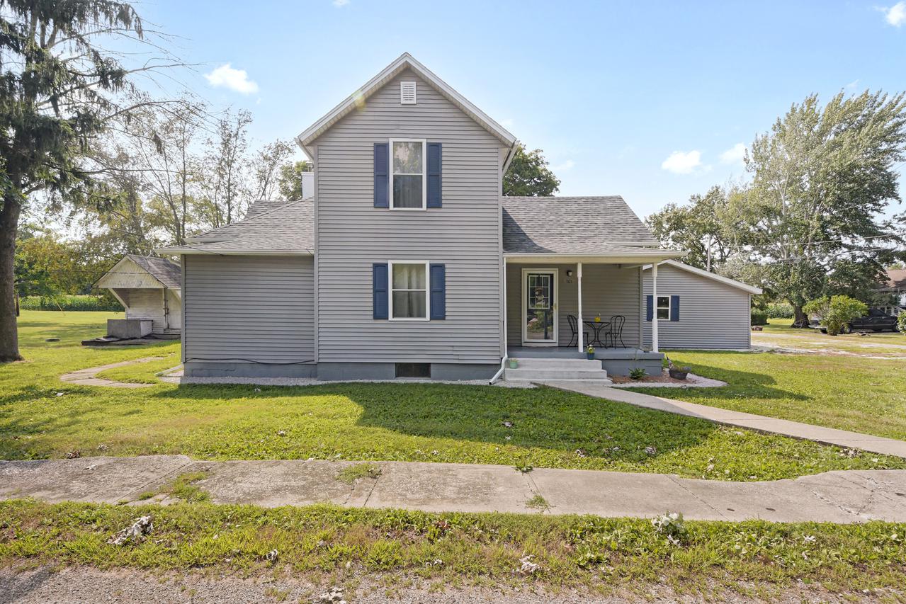 101 Locas St., Muncie, IL 61857