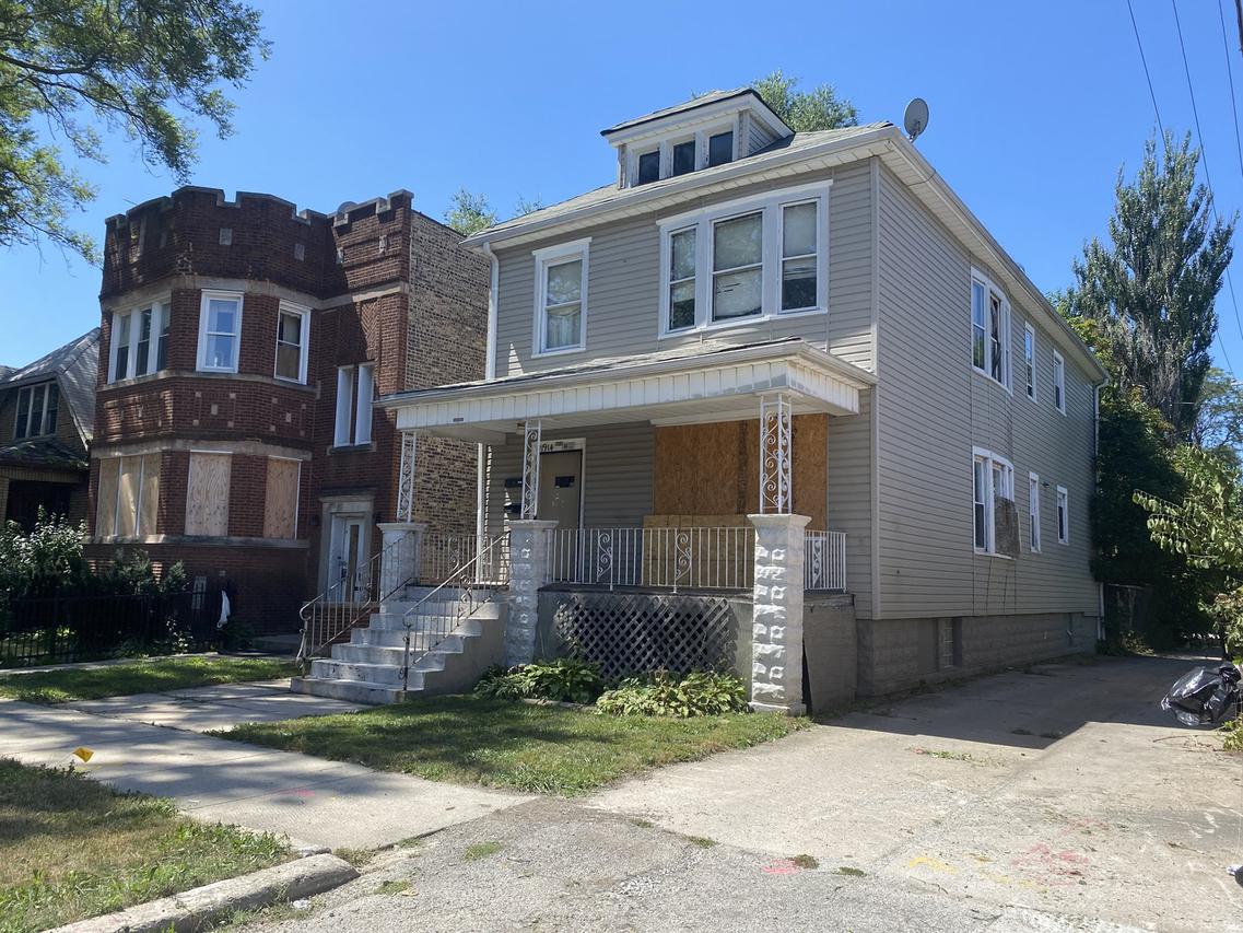 11914 S Perry Ave., Chicago, IL 60628